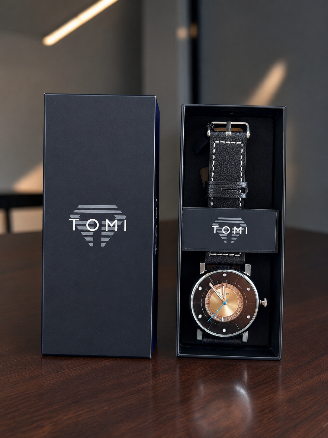 Reloj TOMI para Hombre – Elegante con Correa de Cuero