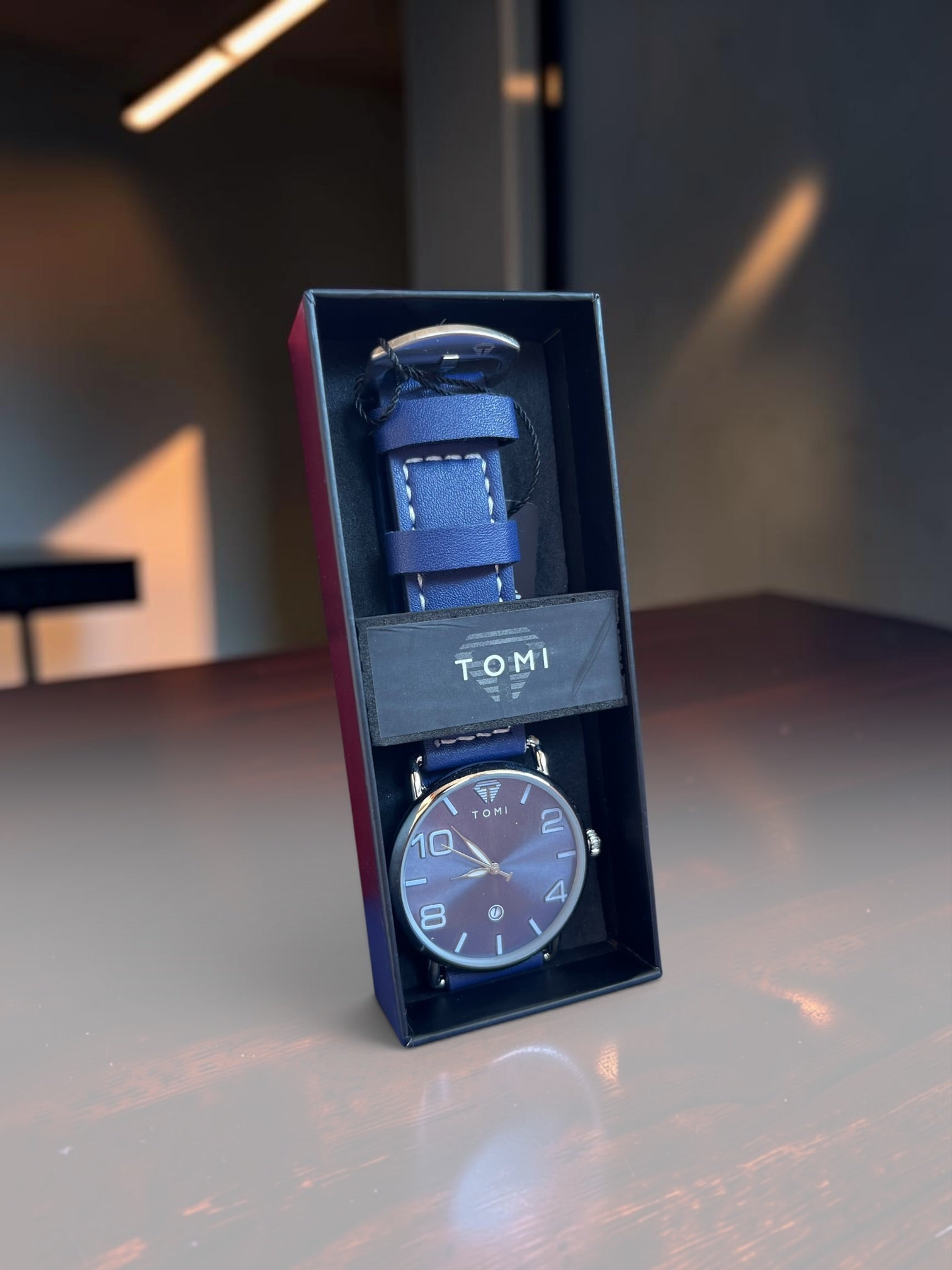 Reloj TOMI para Hombre – Elegante con Correa de Cuero